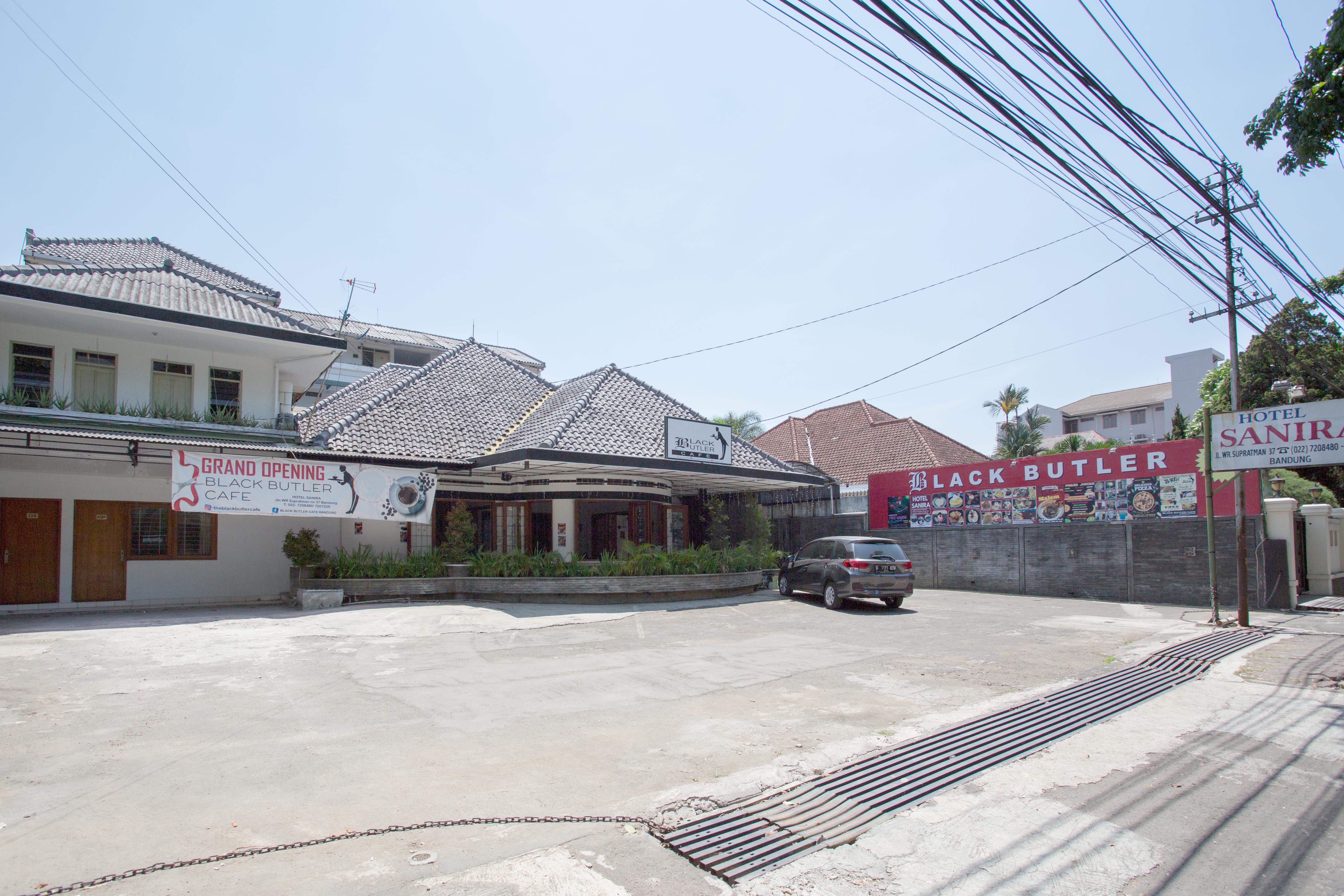 Hotel RedDoorz @ Supratman Street Bandung Exterior foto